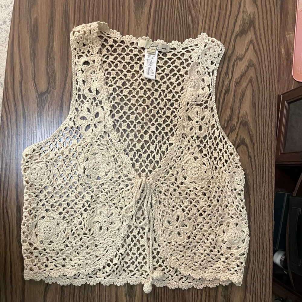 Crochet floral pattern cottagecore style vest, Forever 21 size large